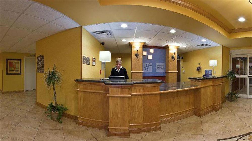 Holiday Inn Express Hotel & Suites Louisville South-Hillview, An Ihg Hotel Eksteriør billede