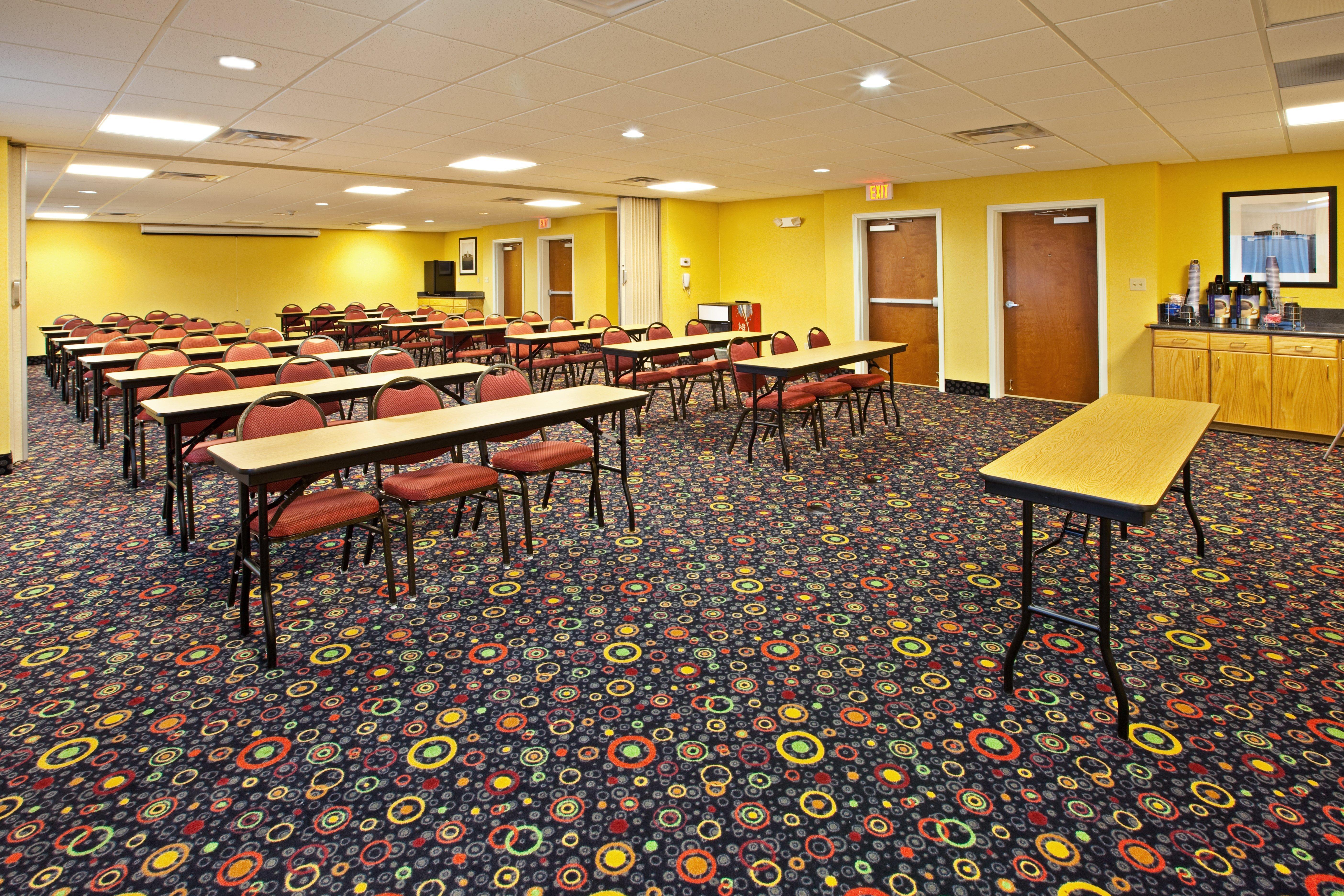 Holiday Inn Express Hotel & Suites Louisville South-Hillview, An Ihg Hotel Eksteriør billede